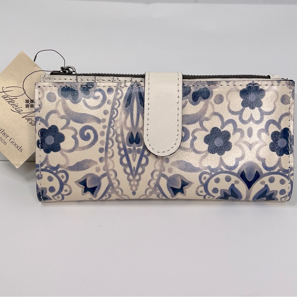 Floral Patterned Wallet - Blue and White